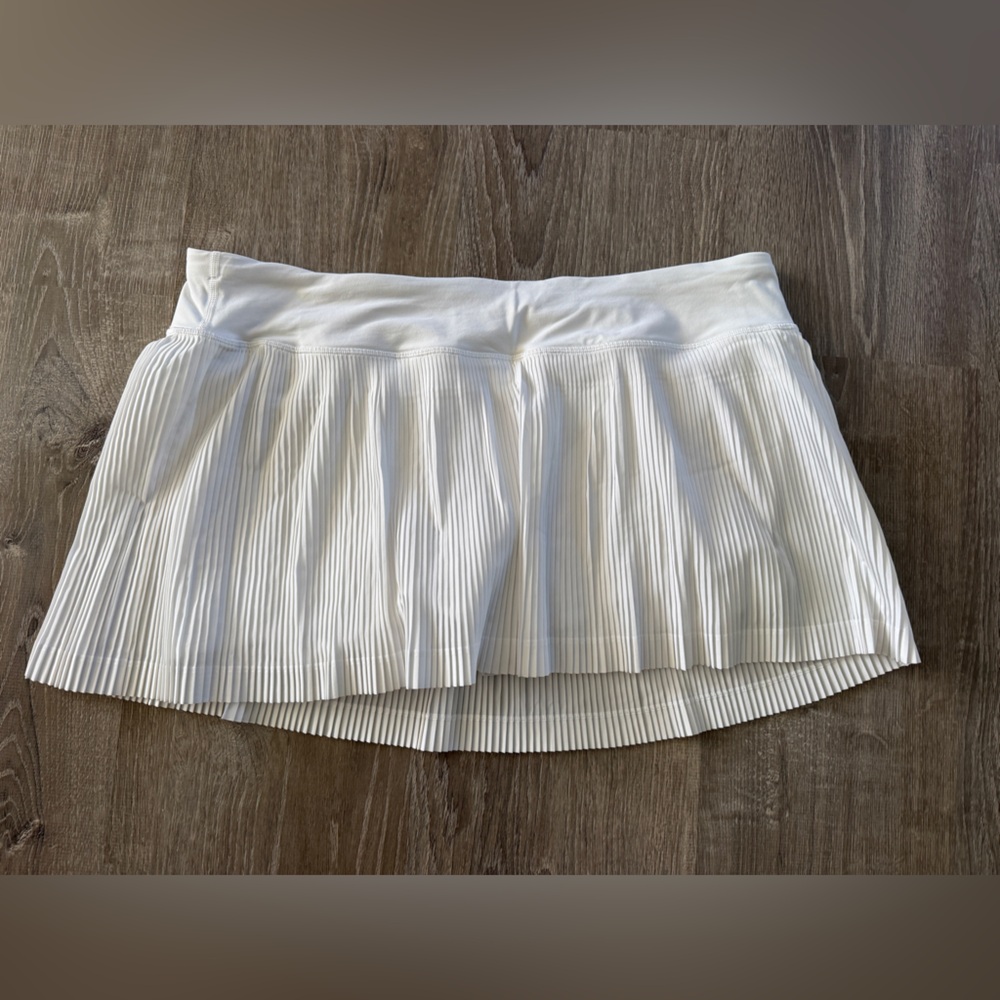 Lululemon Pleat to Street tennis skirt - like new!